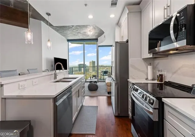 4th image of 400 W Peachtree St Nw #2403, Atlanta, GA 30308 | MLS# 10791853