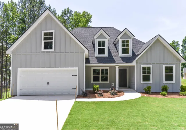 Homes for sale in Grantville, GA | 12 Saint Charles Pl, Grantville, GA 30220 | MLS# 10698924