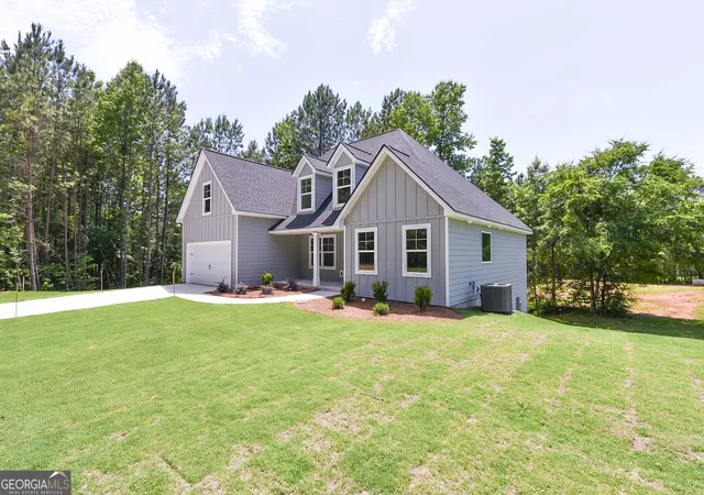 Homes for sale in Grantville, GA | 12 Saint Charles Pl, Grantville, GA 30220 | MLS# 10698924