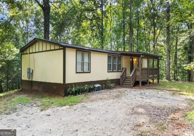 Photo 2 of Manufactured home for sale at 3068 Pierce Rd, Gainesville, GA 30507 | MLS# 10836602 | Listing updated on 2026-09-24