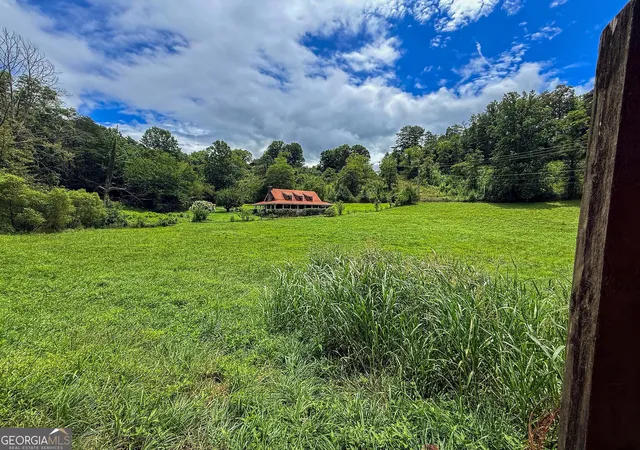 Photo 3 of Single family home for sale at 122 Crawford Cvs Rd, Sylva, NC 28779 | MLS# 10817268 | Listing updated on 2026-08-15