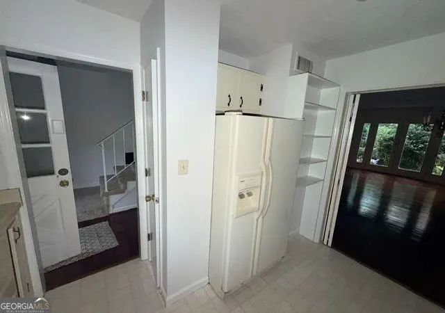 Photo 4 of Sale Pending at 6700 Roswell Rd #33E, Sandy Springs, GA 30328 | MLS# 10823552 | Listing updated on 2026-08-21