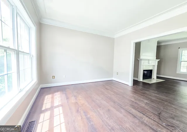 4th image of 6085 Lake Windsor Pkwy, Buford, GA 30518 | MLS# 10733828