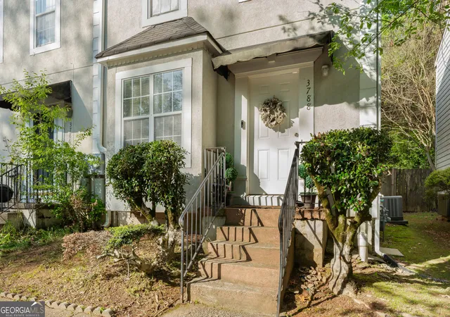 2nd image of 3788 Meadow Creek Dr, Peachtree Corners, GA 30092 | MLS# 10822172