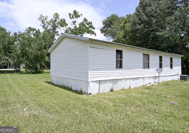 Photo 3 of Manufactured home for sale at 1957 Brogdon Rd, Waycross, GA 31503 | MLS# 10812903 | Listing updated on 2026-08-28