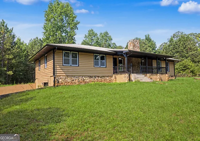 3rd image of 385 Duncan Rd, Carrollton, GA 30116 | MLS# 10794643