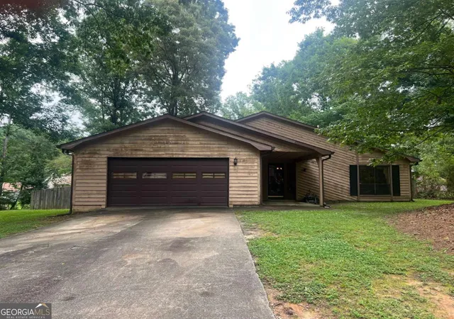 Homes for sale in College Park, GA | 415 Hickory Fork, College Park, GA 30349 | MLS# 10788037