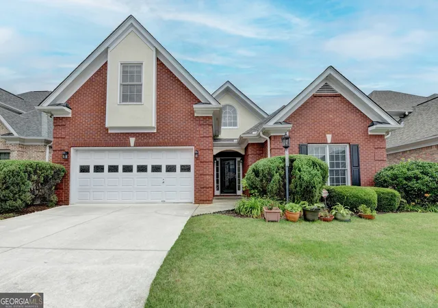 Photo 2 of Single family home for sale at 2095 Hickory Sta Cir, Snellville, GA 30078 | MLS# 10789716 | Listing updated on 2026-09-08