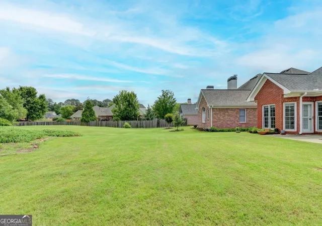 Photo 3 of Single family home for sale at 2095 Hickory Sta Cir, Snellville, GA 30078 | MLS# 10789716 | Listing updated on 2026-09-08