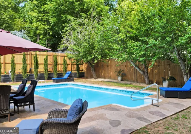 Photo 4 of Single family home for sale at 325 Ivy Ml Ct, Roswell, GA 30076 | MLS# 10773827 | Listing updated on 2026-09-18