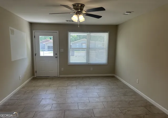 Homes for sale in Warner Robins, GA | 423 King Dr, Warner Robins, GA 31093 | MLS# 10737158