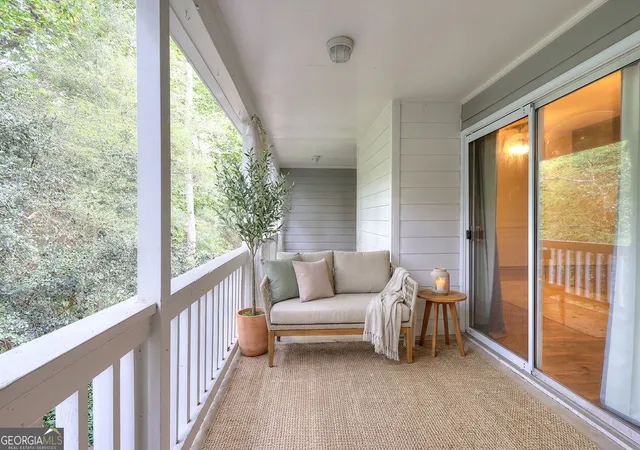 Listing Photo 5 - Condo for sale in building located at 12 Rumson Ct SE, Smyrna, GA 30080