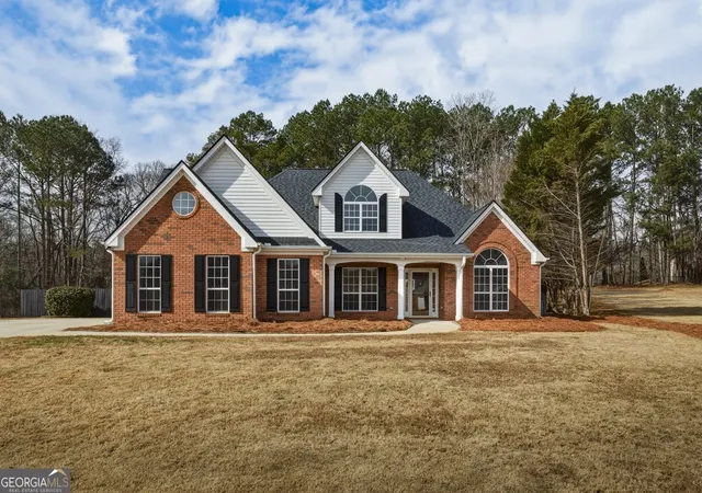 Photo 1 of Single family home for sale at 122 Shadow Lake Dr, Conyers, GA 30094 | MLS# 10815303 | Listing updated on 2026-09-16