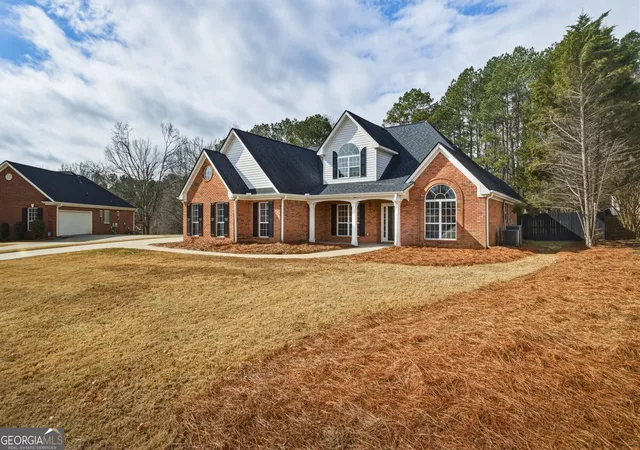 Photo 4 of Single family home for sale at 122 Shadow Lake Dr, Conyers, GA 30094 | MLS# 10815303 | Listing updated on 2026-09-16