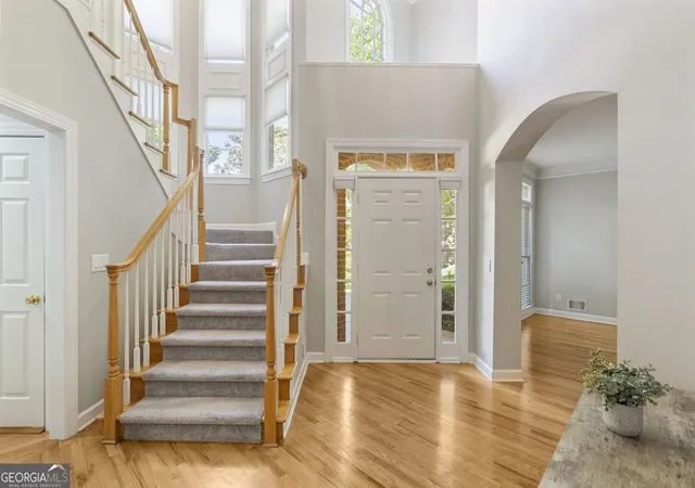 Photo 3 of Single family home for sale at 5052 Vinings Ests Ct Se, Mableton, GA 30126 | MLS# 10739386 | Listing updated on 2026-08-18