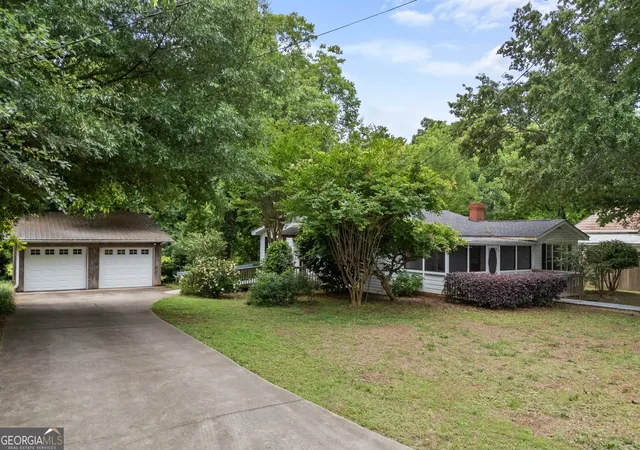 Homes for sale in Statham, GA | 362 S Jefferson St, Statham, GA 30666 | MLS# 10771862