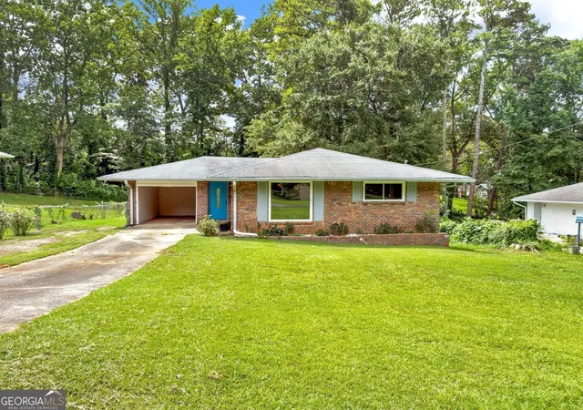 Photo 2 of Single family home for sale at 565 Wavelyn Wy, Riverdale, GA 30274 | MLS# 10812368 | Listing updated on 2026-09-12