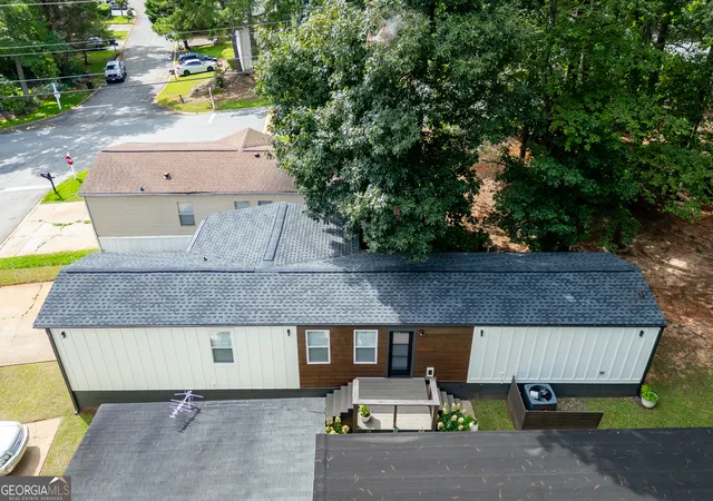 Photo 2 of Manufactured home for sale at 3685 Fir Dr, Buford, GA 30518 | MLS# 10805782 | Listing updated on 2026-08-17