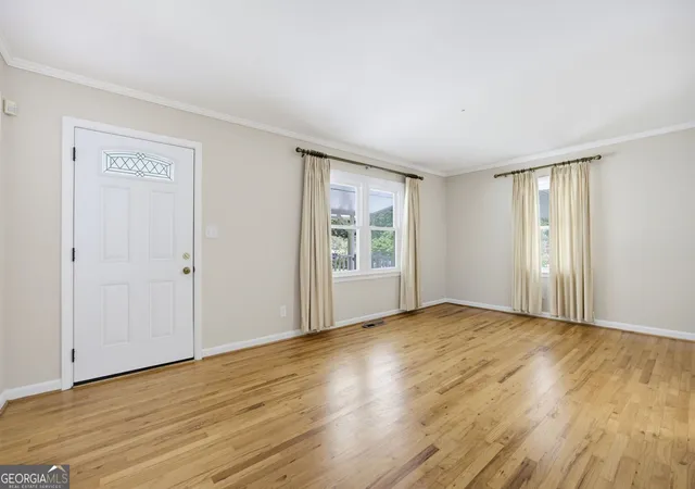 Photo 4 of Single family home for sale at 1024 Oakdale Dr Se, Smyrna, GA 30080 | MLS# 10835094 | Listing updated on 2026-09-06