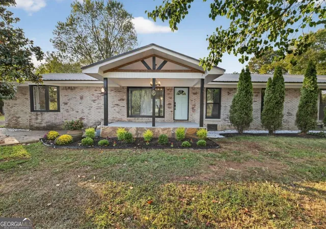 1st image of 1943 Rome Rd Sw, Calhoun, GA 30701 | MLS# 10608690