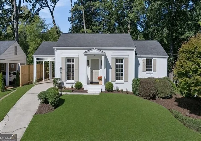 Photo 1 of Single family home for sale at 1822 Walthall Dr Nw, Atlanta, GA 30318 | MLS# 10872518 | Listing updated on 2026-10-28