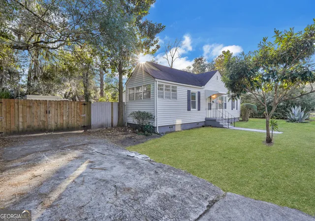 2nd image of 2205 Texas Ave, Savannah, GA 31404 | MLS# 10817754