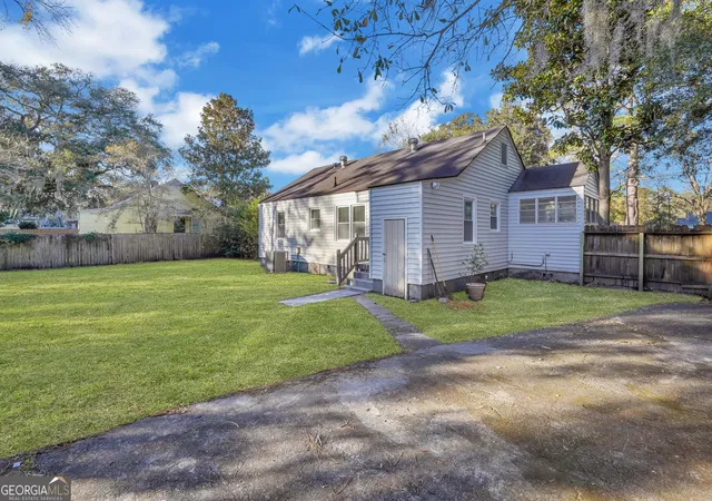 3rd image of 2205 Texas Ave, Savannah, GA 31404 | MLS# 10817754