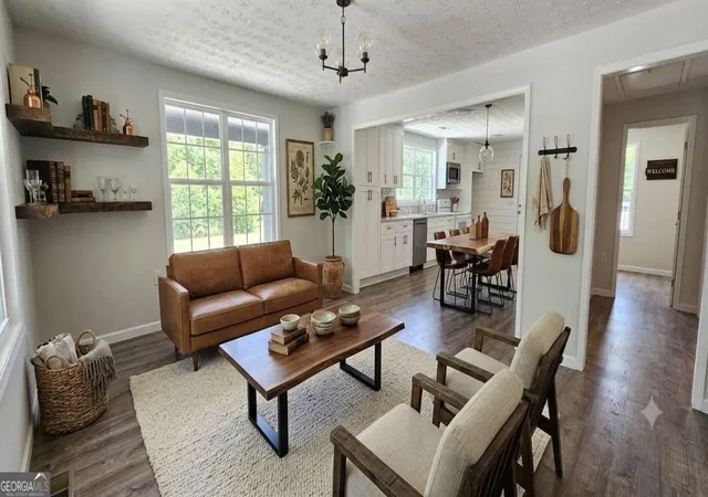 Photo 3 of Single family home for sale at 4316 Tanners Mill Rd, Braselton, GA 30517 | MLS# 10803828 | Listing updated on 2026-09-23