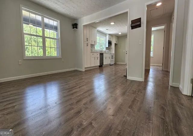 Photo 4 of Single family home for sale at 4316 Tanners Mill Rd, Braselton, GA 30517 | MLS# 10803828 | Listing updated on 2026-09-23