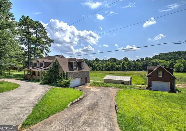 Photo 4 of Single family home for sale at 273 Jordan Rd Se, Cartersville, GA 30120 | MLS# 10822315 | Listing updated on 2026-08-23