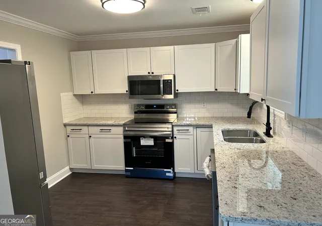 Photo 4 of Sale Pending at 103 Highpoint Dr, Warner Robins, GA 31093 | MLS# 10774330 | Listing updated on 2026-09-15