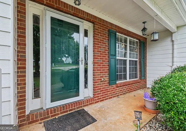 Photo 3 of Single family home for sale at 974 Coosawilla Dr, Winder, GA 30680 | MLS# 10787913 | Listing updated on 2026-07-21