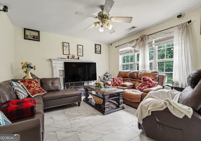 Photo 3 of Single family home for sale at 974 Coosawilla Dr, Winder, GA 30680 | MLS# 10787913 | Listing updated on 2026-10-22