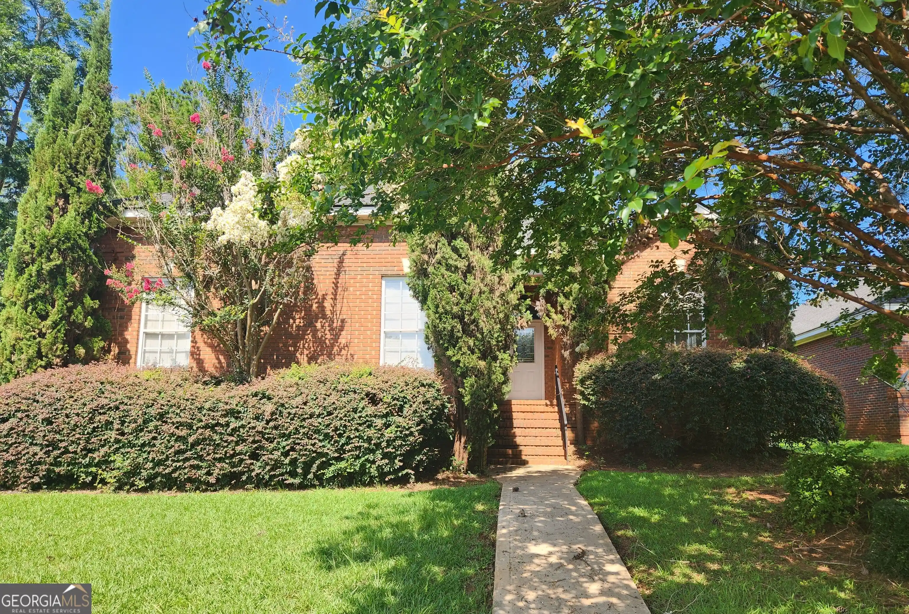 Single family home for sale at 1817 Regalwood Dr, Albany, GA 31721 | MLS# 10877658