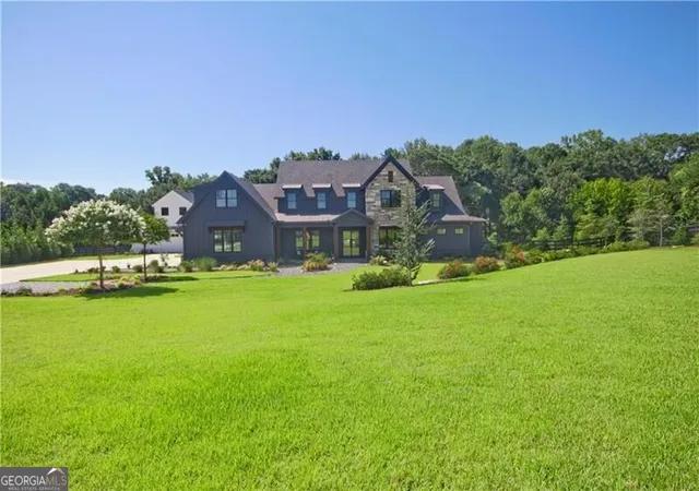 Photo 1 of Mansion for sale at 400 Lower Union Hill Rd, Canton, GA 30115 | MLS# 10829332 | Listing updated on 2026-09-10