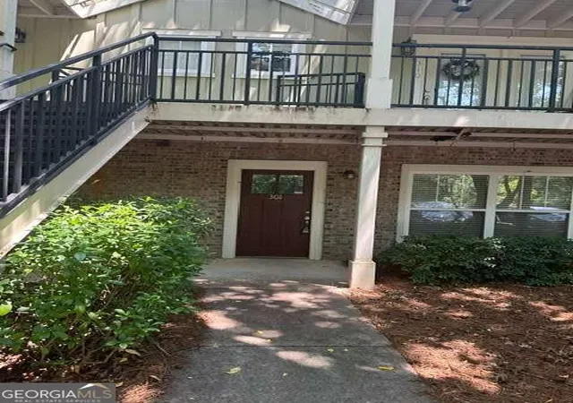 1st image of 490 Barnett Shoals Rd #301, Athens, GA 30605 | MLS# 10819108