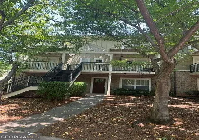 2nd image of 490 Barnett Shoals Rd #301, Athens, GA 30605 | MLS# 10819108