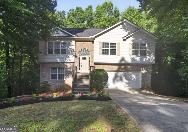 Photo 2 of Single family home for sale at 9917 Silver Leaf Ct, Douglasville, GA 30135 | MLS# 10784794 | Listing updated on 2026-07-27
