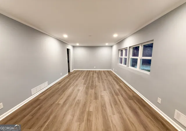 Photo 3 of Sale Pending at 3293 Valleydale Dr Sw, Atlanta, GA 30311 | MLS# 10727996 | Listing updated on 2026-08-24