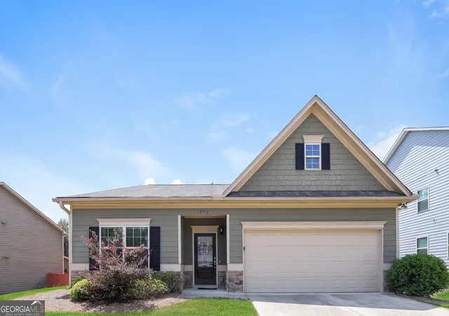 Photo 1 of Single family home for sale at 3752 Sw Ridge Blf Overlook, Gainesville, GA 30507 | MLS# 10803474 | Listing updated on 2026-09-05