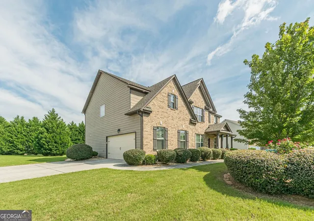 2nd image of 22 Dynasty Dr, Fairburn, GA 30213 | MLS# 10809575
