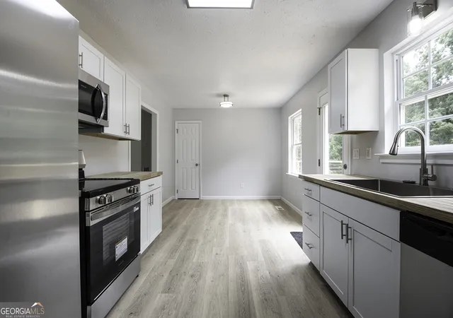 Photo 3 of Single family home for sale at 207 Millsap Rd, La Fayette, GA 30728 | MLS# 10808313 | Listing updated on 2026-08-01