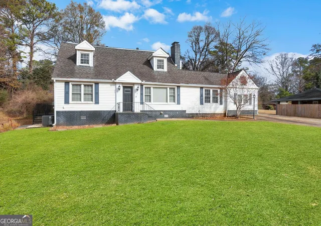 Photo 3 of Single family home for sale at 1723 Zemory Dr, Tucker, GA 30084 | MLS# 10805316 | Listing updated on 2026-09-08