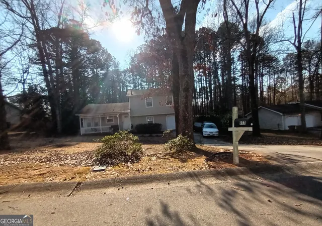 Photo 2 of Single family home for sale at 977 Leeward Ln, Jonesboro, GA 30238 | MLS# 10809672 | Listing updated on 2026-08-04