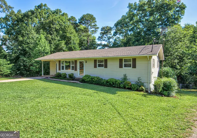 Photo 1 of Single family home for sale at 451 Defoor Rd, Toccoa, GA 30577 | MLS# 10870819 | Listing updated on 2026-10-26