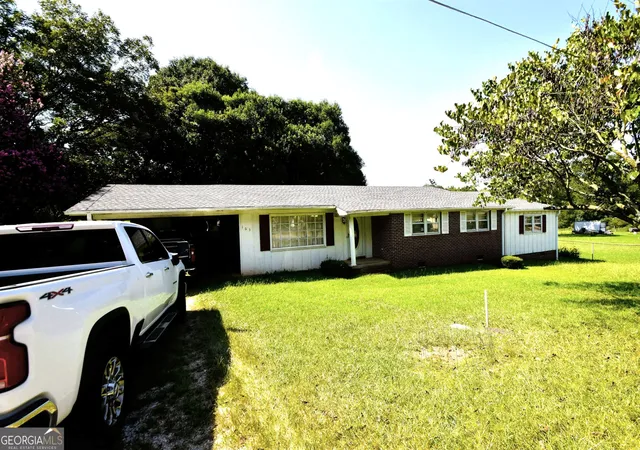 1st image of 163 Third St, Lavonia, GA 30553 | MLS# 10831112
