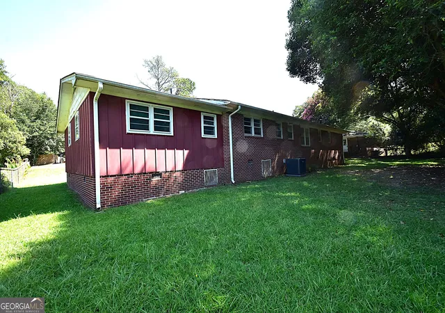 Photo 3 of Single family home for sale at 163 Third St, Lavonia, GA 30553 | MLS# 10831112 | Listing updated on 2026-09-04