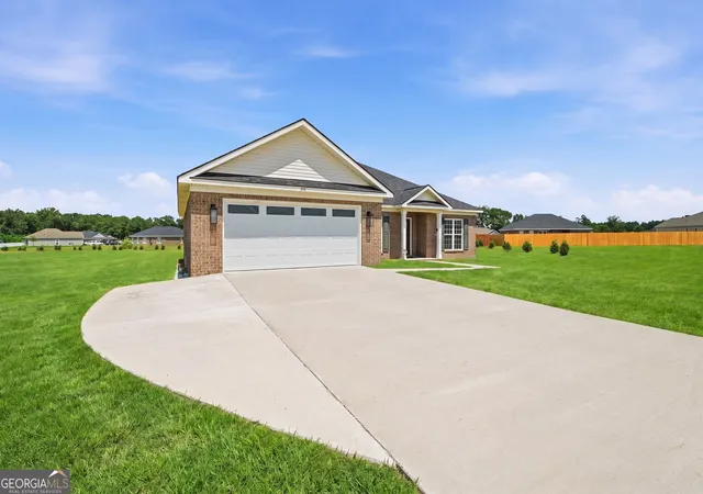 Photo 3 of Single family home for sale at 316 Old Rockdale Dr, Statesboro, GA 30461 | MLS# 10813381 | Listing updated on 2026-08-14
