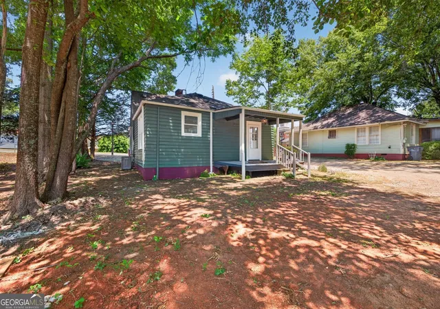 Photo 3 of Sale Pending at 298 S Cherokee Rd, Social Circle, GA 30025 | MLS# 10786897 | Listing updated on 2026-09-01