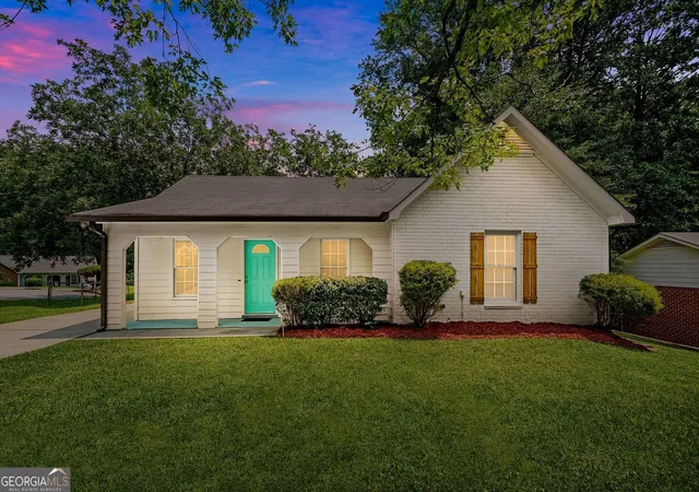 2nd image of 8426 Alden Dr, Riverdale, GA 30274 | MLS# 10818397